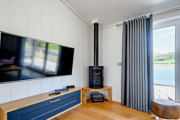 Holly Lodge At Bengairn