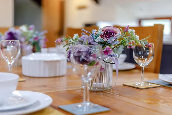 Llwyngwinau Isaf Barn