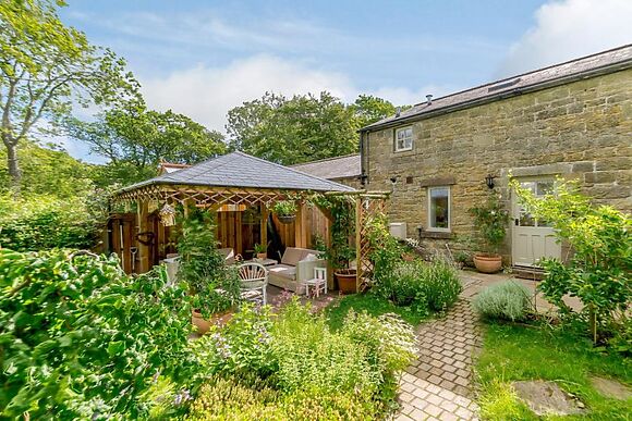 Clematis Cottage Escape