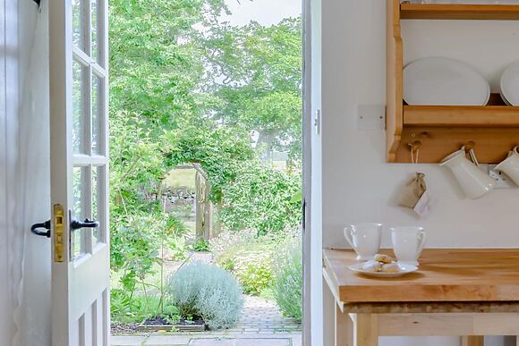 Clematis Cottage Escape