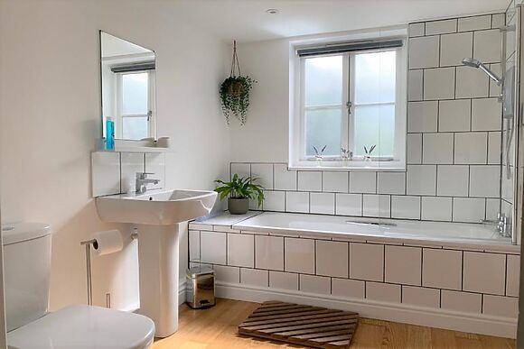 Grooms Cottage At Manor Farm