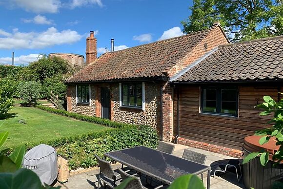 Grooms Cottage At Manor Farm