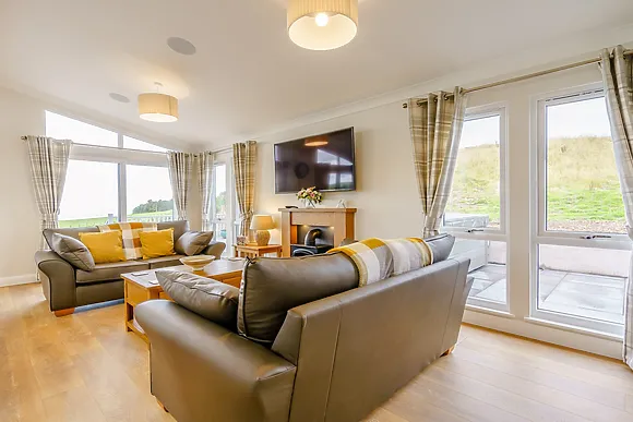 Hillside Longforth Farm Lodge