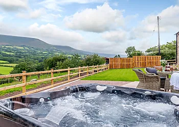 Your very own private hot tub with uninterrupted views across the countryside