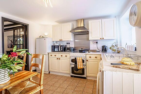 Waterwheel Cottage At Dolgoch Mill