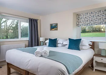 Aberyscir bedroom with super king-size and en-suite shower