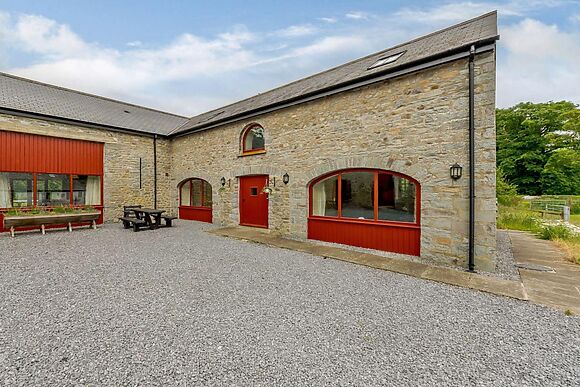Hobby Stable Cottage