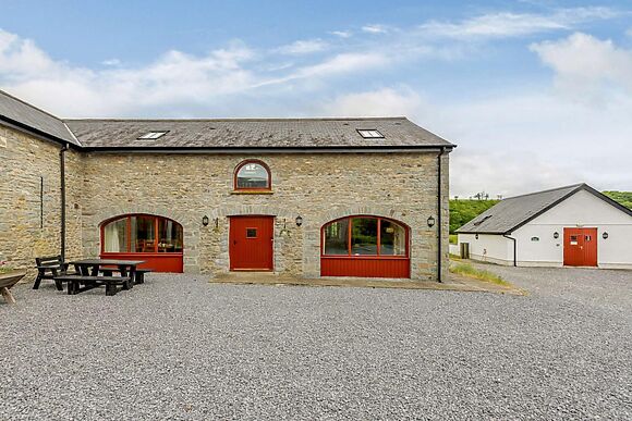 Hobby Stable Cottage