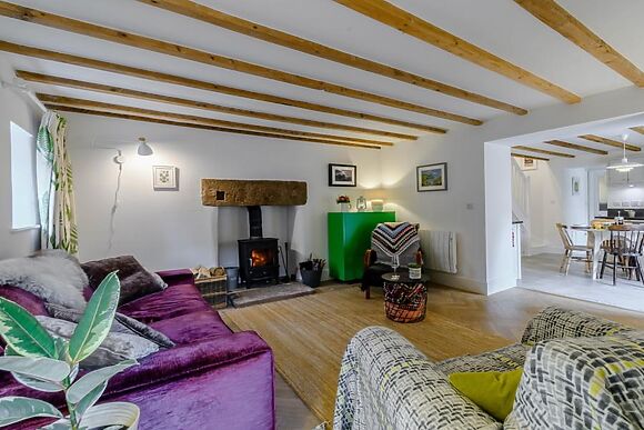 Peakway Farm Cottage