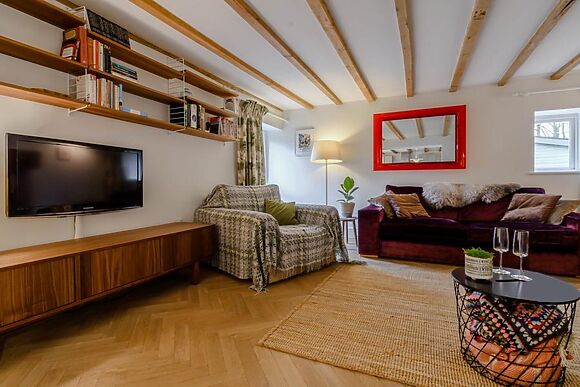 Peakway Farm Cottage