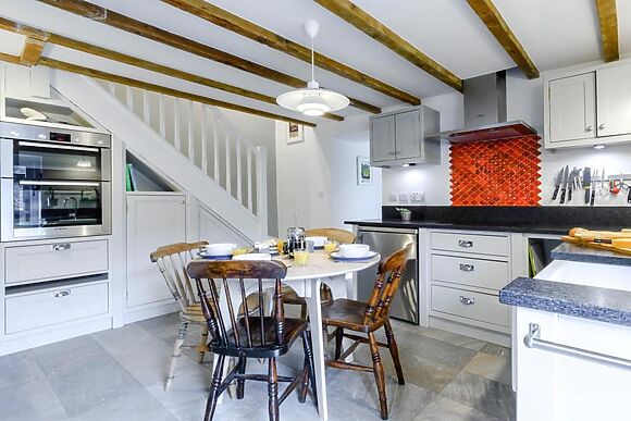 Peakway Farm Cottage