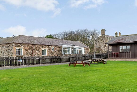 Peacock Cottage Newton By The Sea