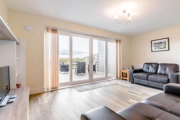 Daisy Lodge 6