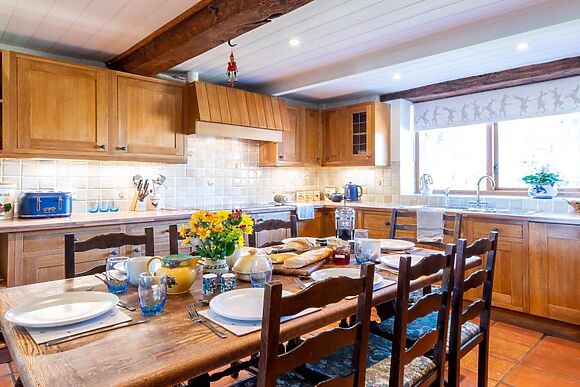 The Farmhouse At Coking Farm Fishery