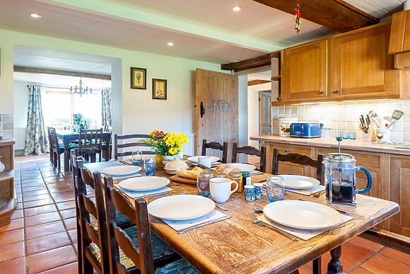 The Farmhouse At Coking Farm Fishery