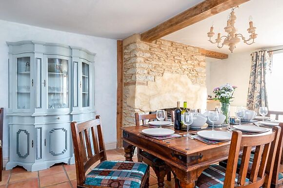 The Farmhouse At Coking Farm Fishery
