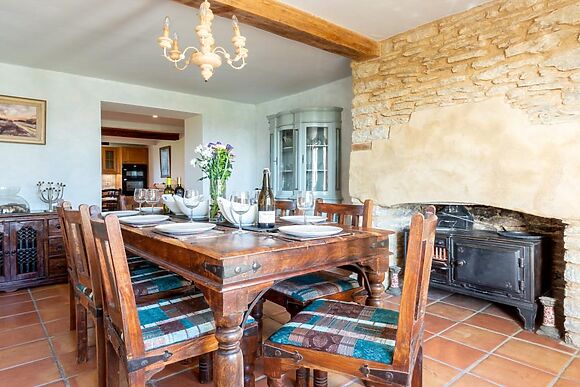 The Farmhouse At Coking Farm Fishery