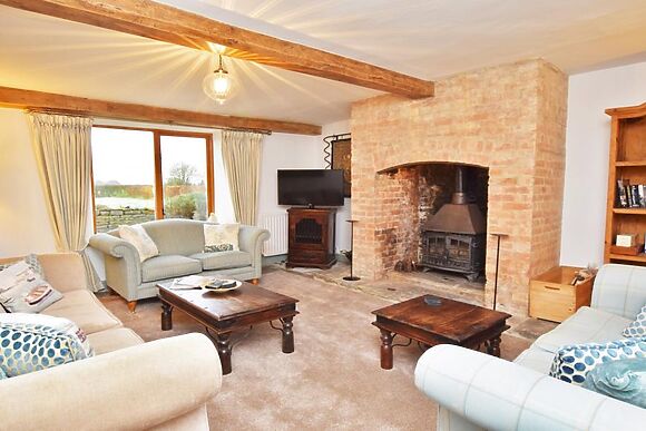 The Farmhouse At Coking Farm Fishery