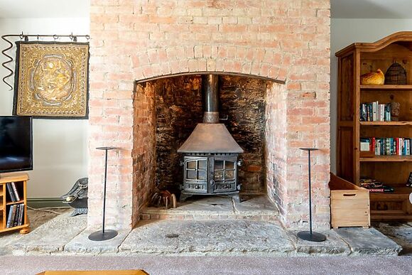 The Farmhouse At Coking Farm Fishery
