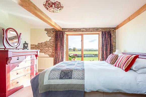 The Farmhouse At Coking Farm Fishery