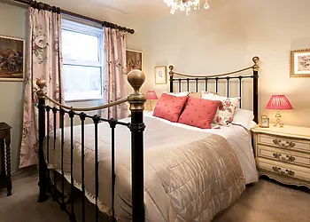 Double bedroom downsrairs