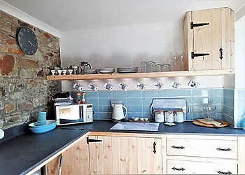 A country style kitchen with evertything you need