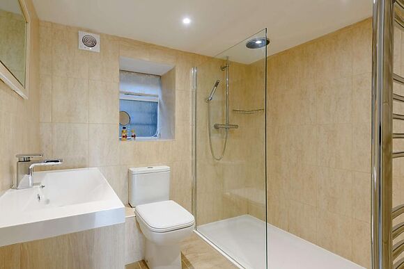 The Old Stable In The Peaks