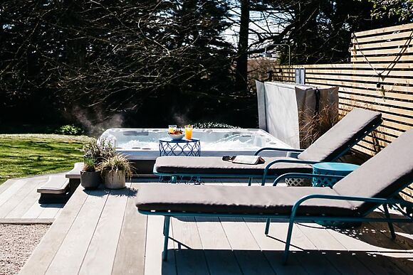 The White Manor House