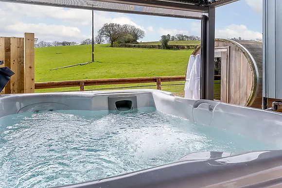 Finmia Sauna And Hot Tub