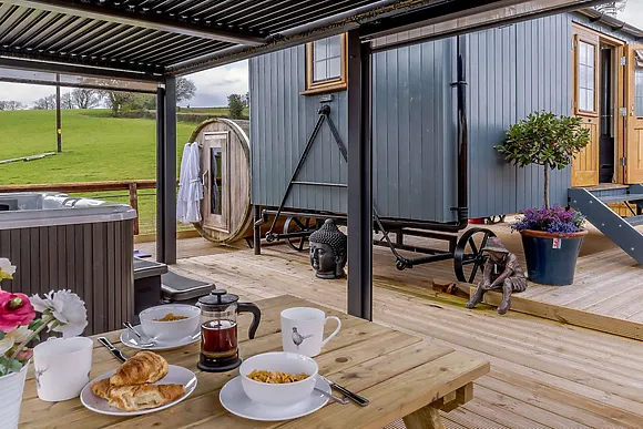 Finmia Sauna And Hot Tub