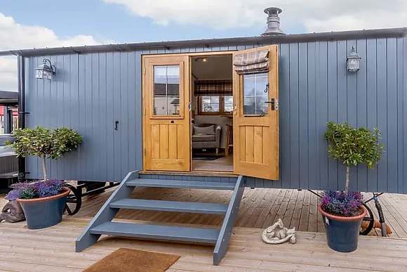 Finmia Sauna And Hot Tub