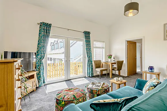 Lynwood Lodge The Log Cabin