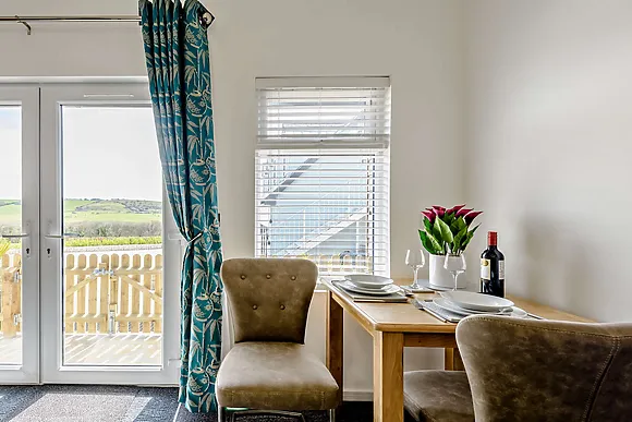 Lynwood Lodge The Log Cabin