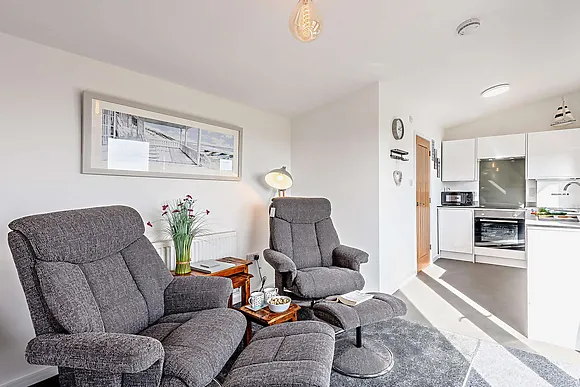 Lynwood Lodge The Garden Room