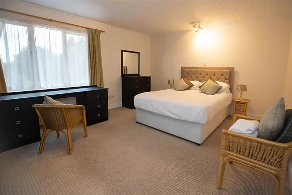 Hill House Lamphey