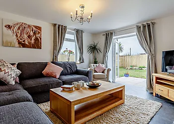 Spacious, comfortable property with hot tub and enclosed garden
