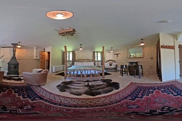 1-Bedroom Coach House in Deepdean
