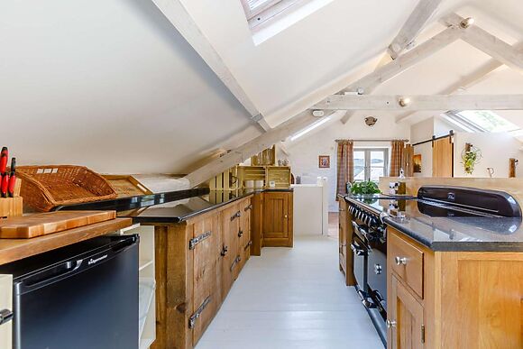 1-Bedroom Coach House in Deepdean