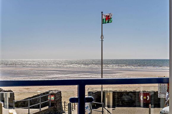 The Waterfront Pendine