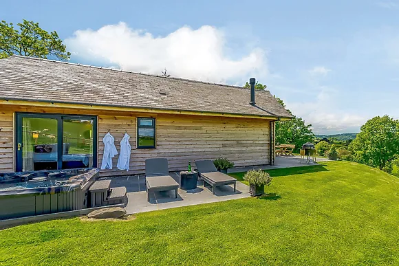 Ty Hiraeth Montgomery