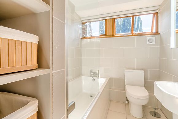 2-Bedroom, 2-Bathroom Cottage in Keswick