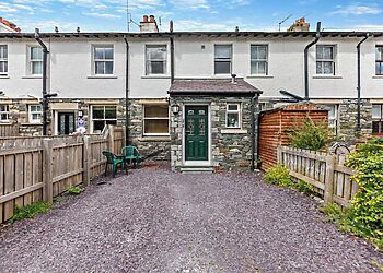 4 Catherine Cottages