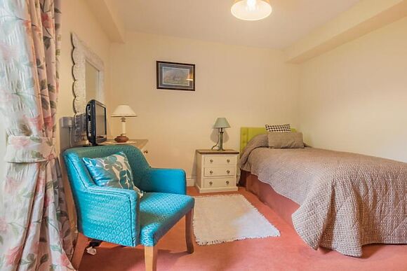 Dovedale Cottage