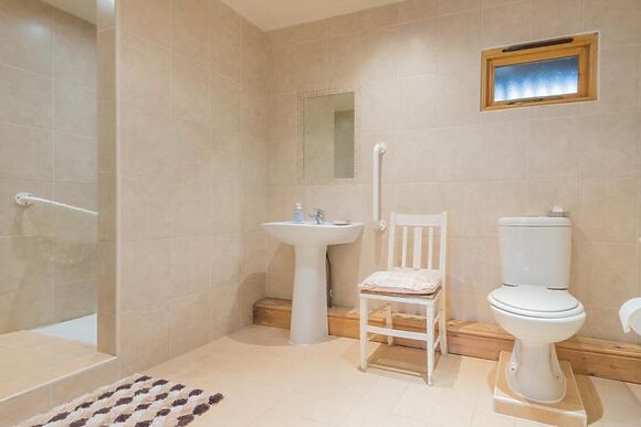 Dovedale Cottage