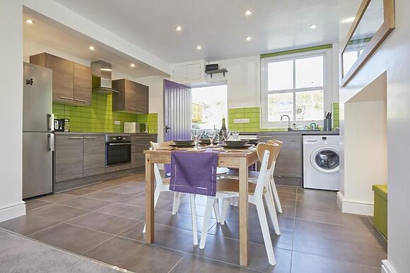 17 Otley Road