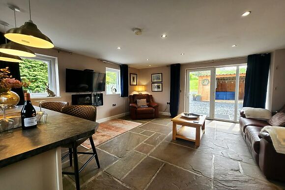 Bobby Lott Hall Cottage