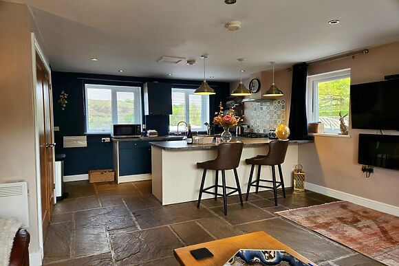 Bobby Lott Hall Cottage