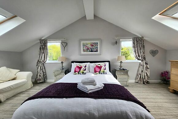 Bobby Lott Hall Cottage