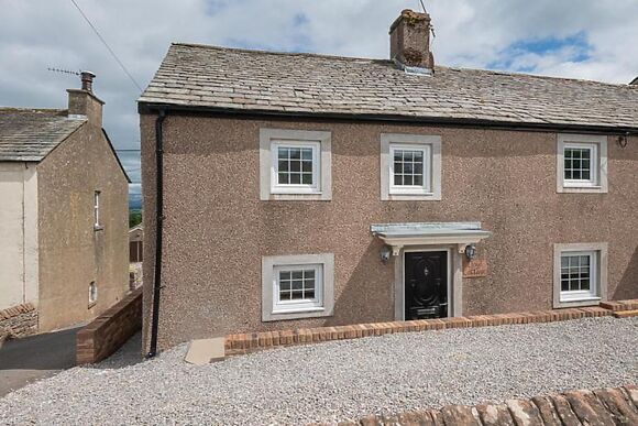 Lloyd Cottage