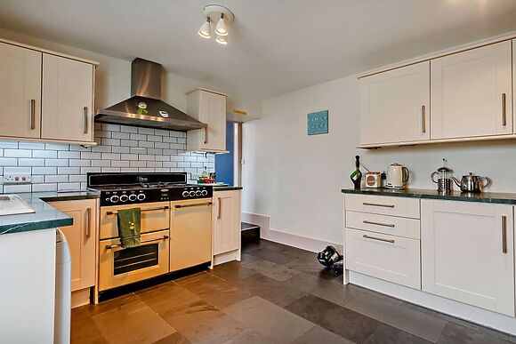 9 Morland Place